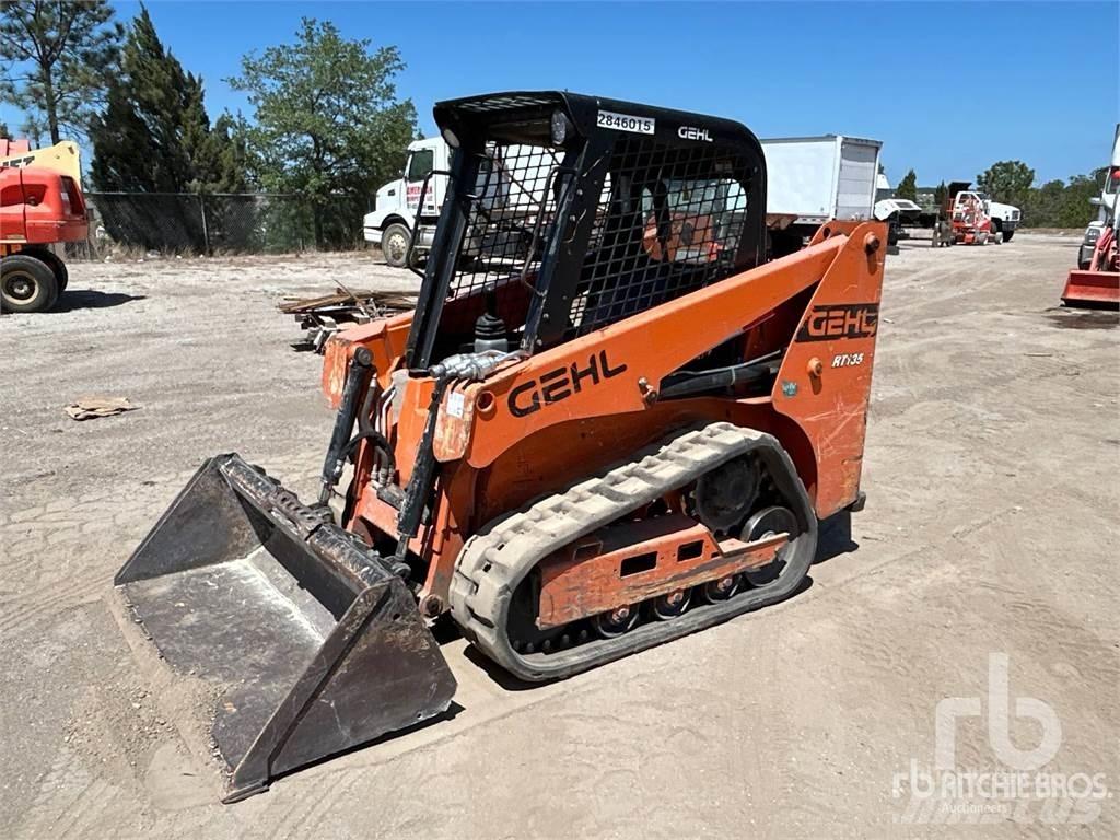 Gehl RT135 滑移装载机