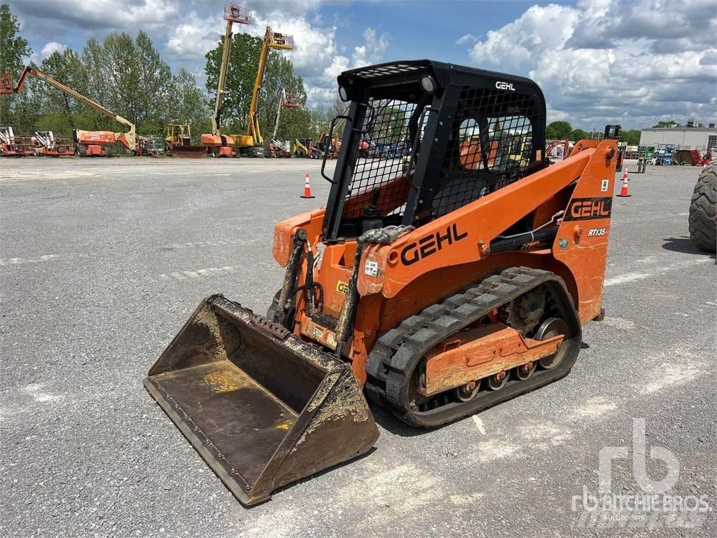 Gehl RT135 滑移装载机