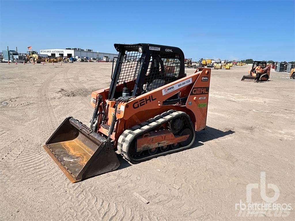 Gehl RT135 滑移装载机