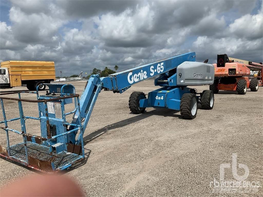 Genie S-65 曲臂高空工作平台