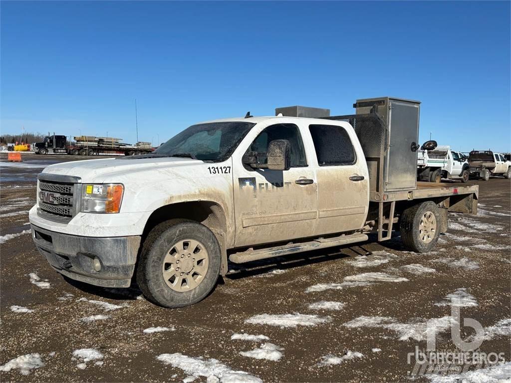 GMC C3500HD 平板栏板货车