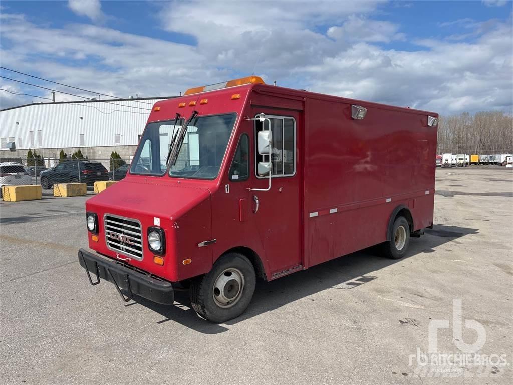 GMC P3500 大型面包车