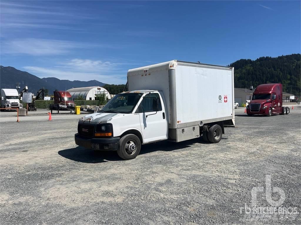 GMC SAVANA 3500 大型面包车