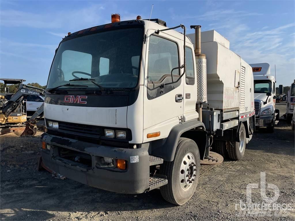 GMC T7500 道路清扫车