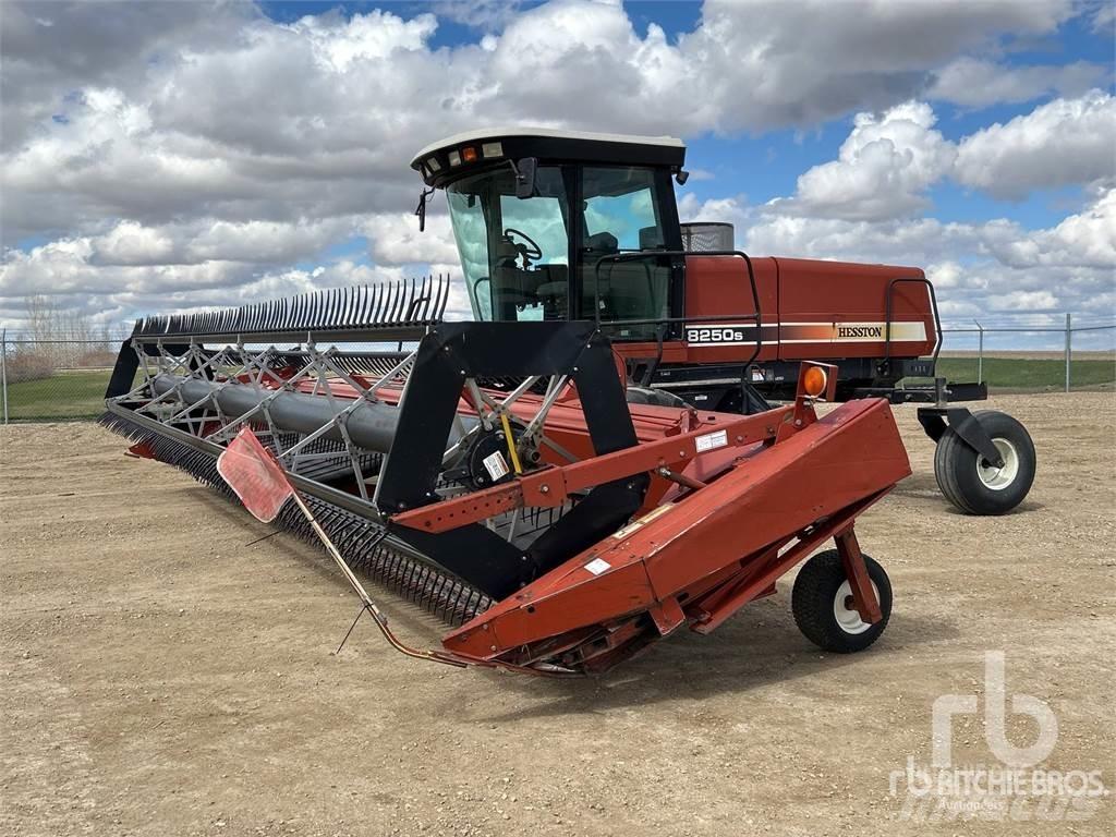 Hesston 8250S 收割机