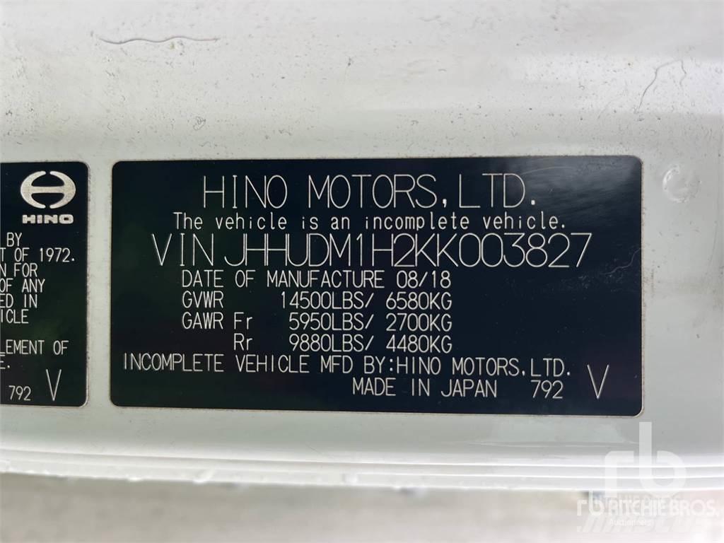Hino 155 大型面包车