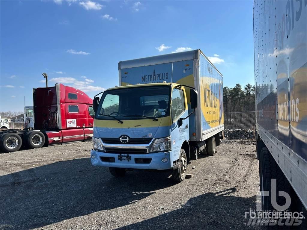 Hino 155 大型面包车