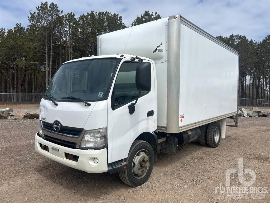 Hino 165 大型面包车