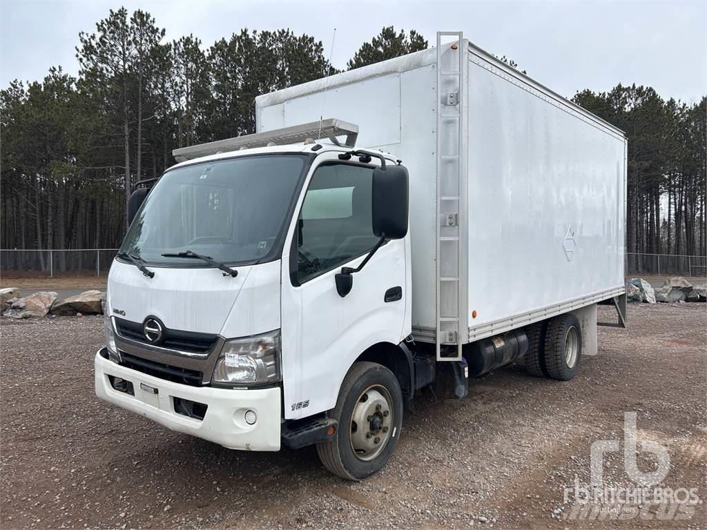 Hino 165 大型面包车