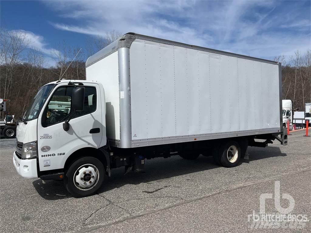 Hino 195 大型面包车