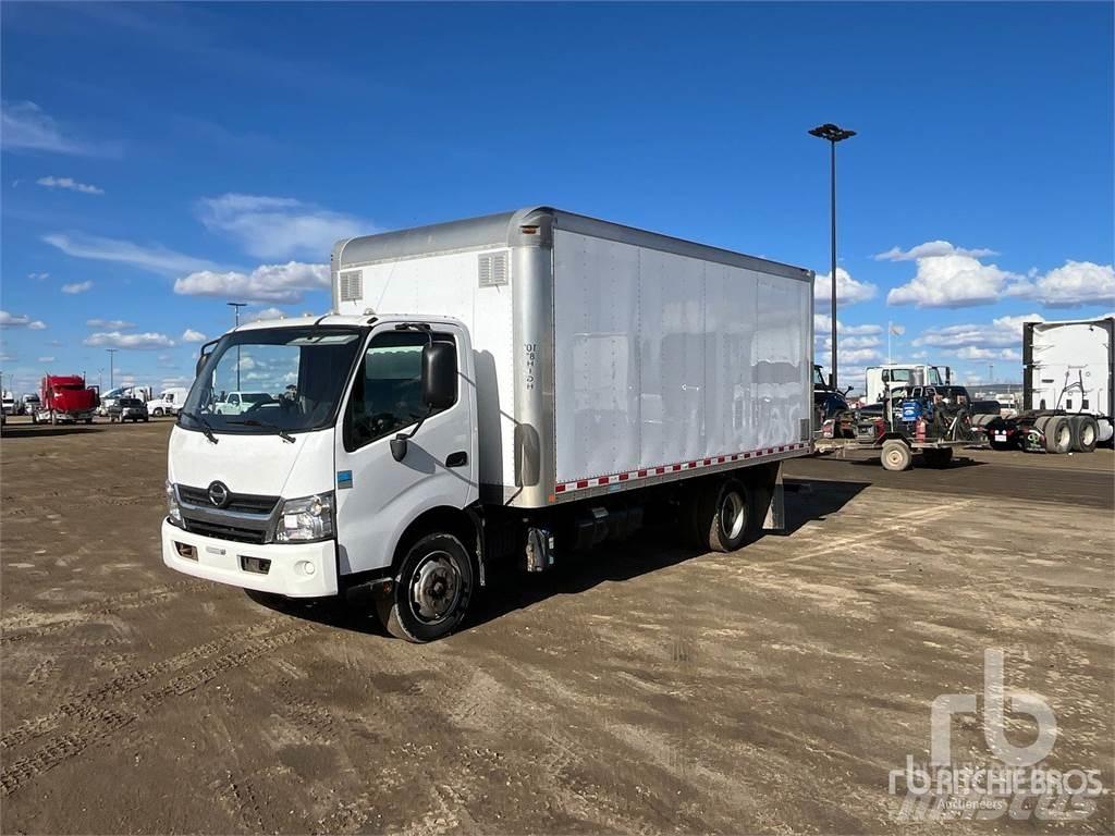 Hino 195 大型面包车