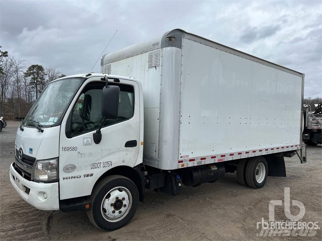 Hino 195 大型面包车