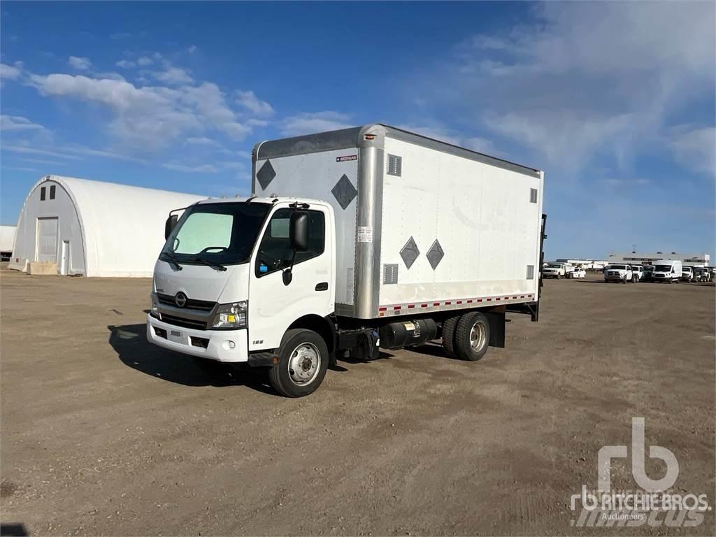 Hino 195 大型面包车