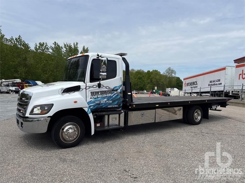 Hino 258 大型面包车