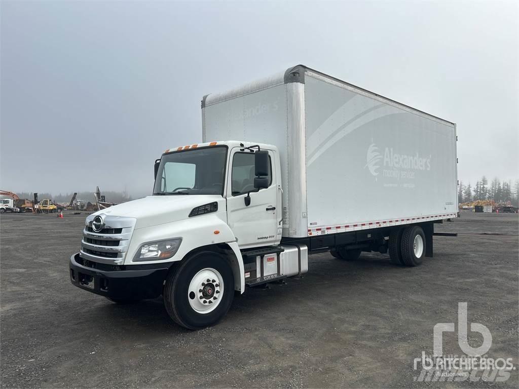 Hino 268 大型面包车