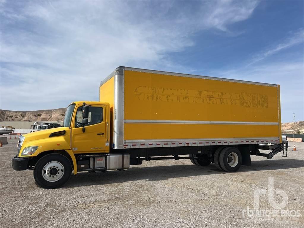 Hino 268 大型面包车