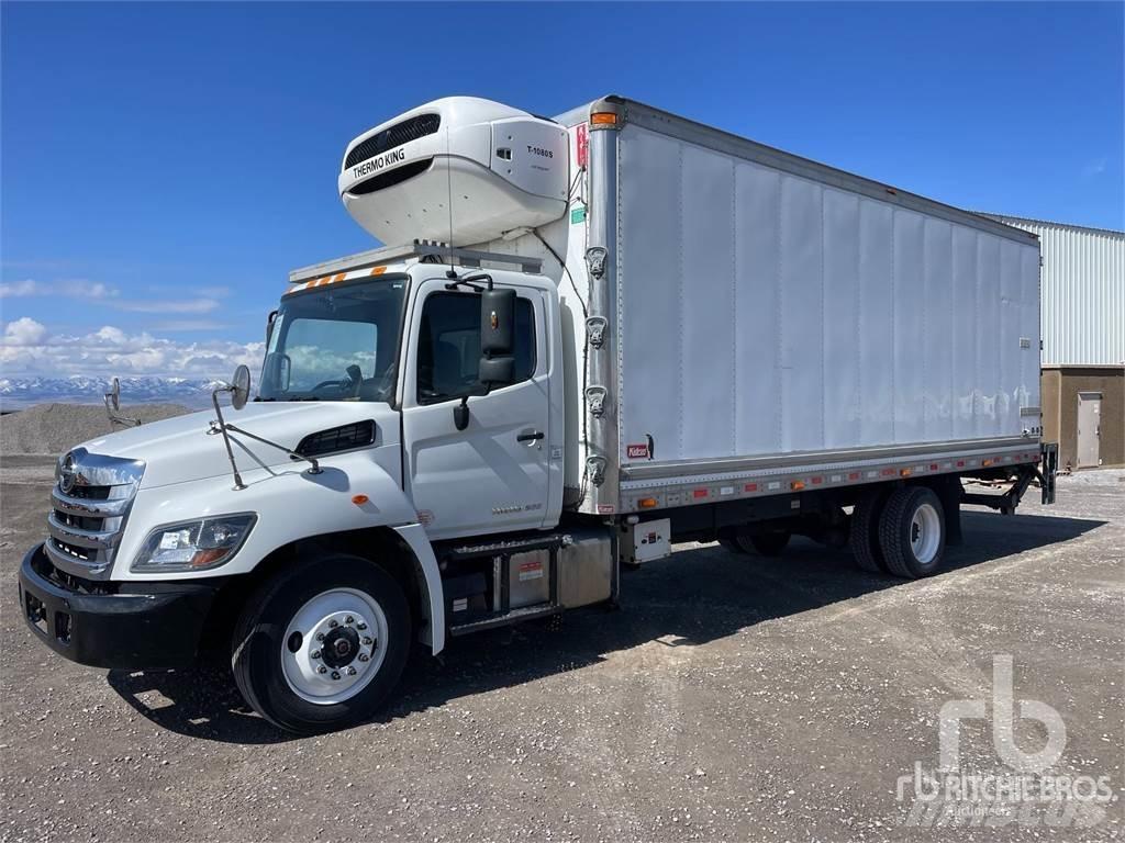 Hino 268 冷藏面包车
