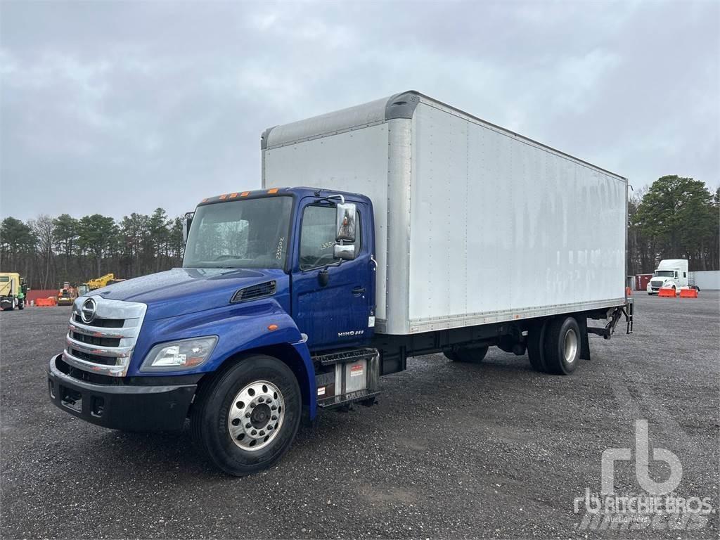 Hino 268 大型面包车
