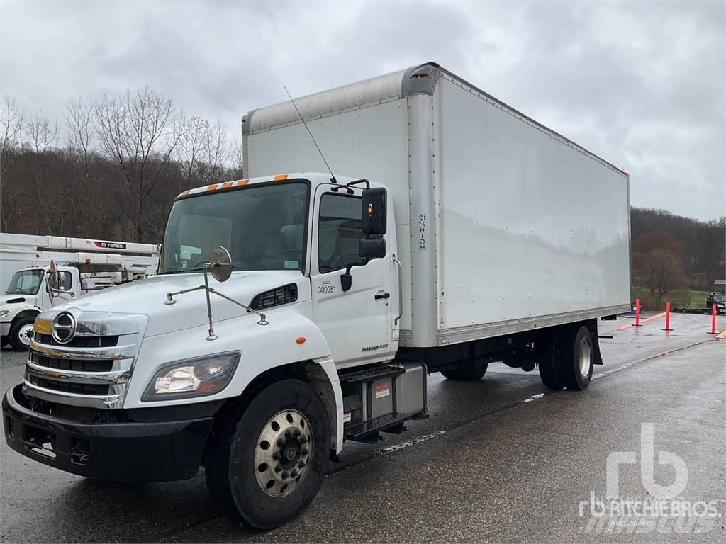 Hino 268 大型面包车