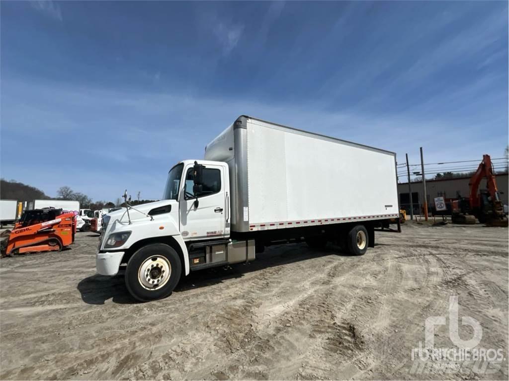 Hino 268 大型面包车
