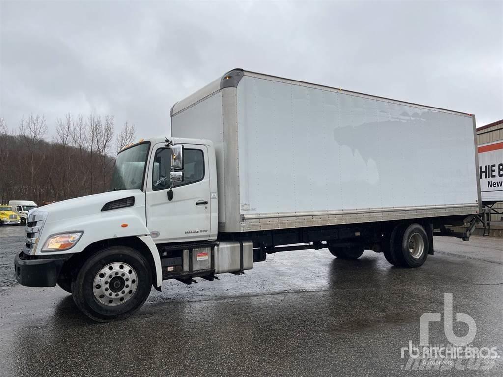 Hino 268 大型面包车