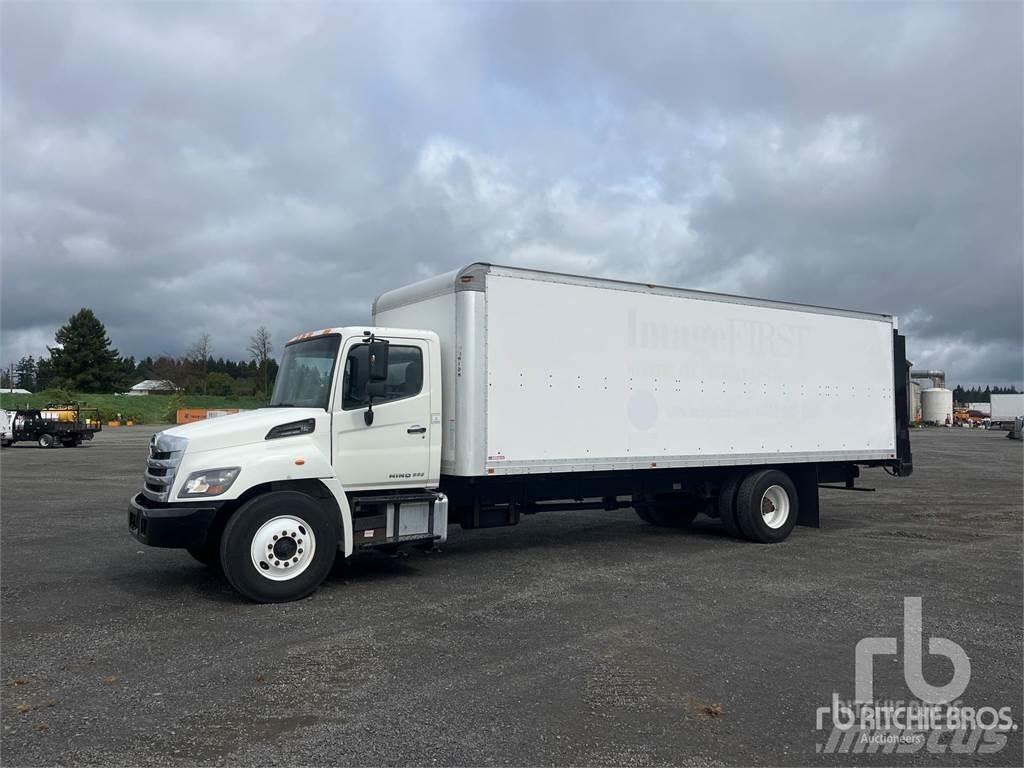 Hino 268 大型面包车