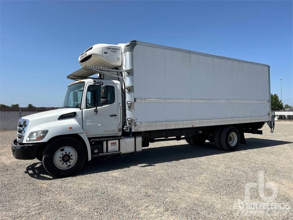 Hino 268 冷藏面包车