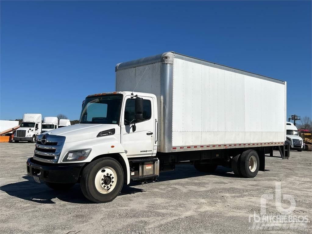 Hino 268 大型面包车
