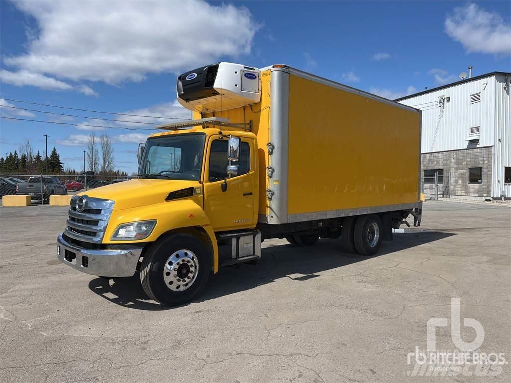 Hino 268 冷藏面包车