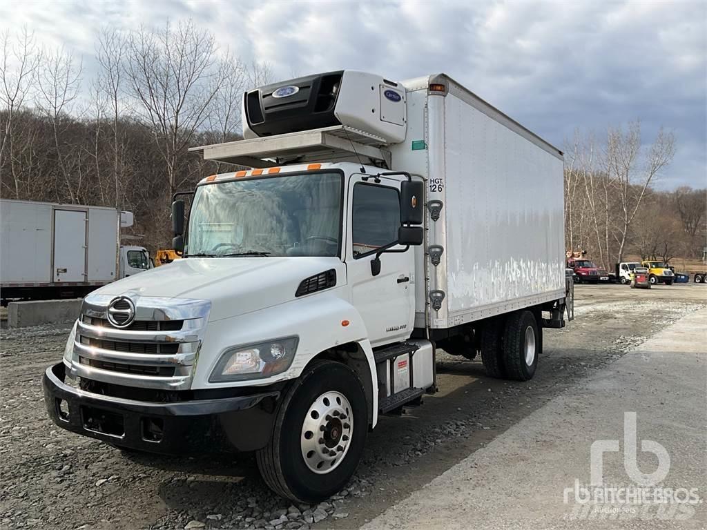 Hino 268 冷藏面包车