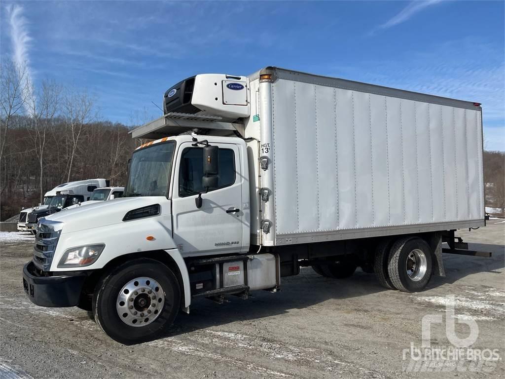 Hino 268 冷藏面包车