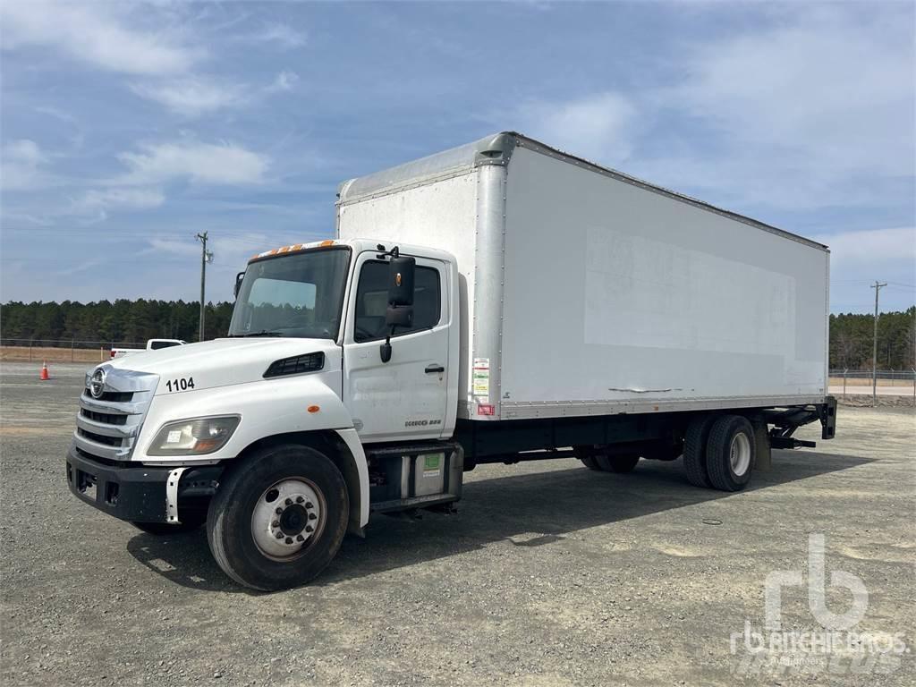Hino 268 大型面包车