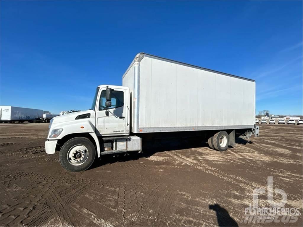 Hino 268 大型面包车