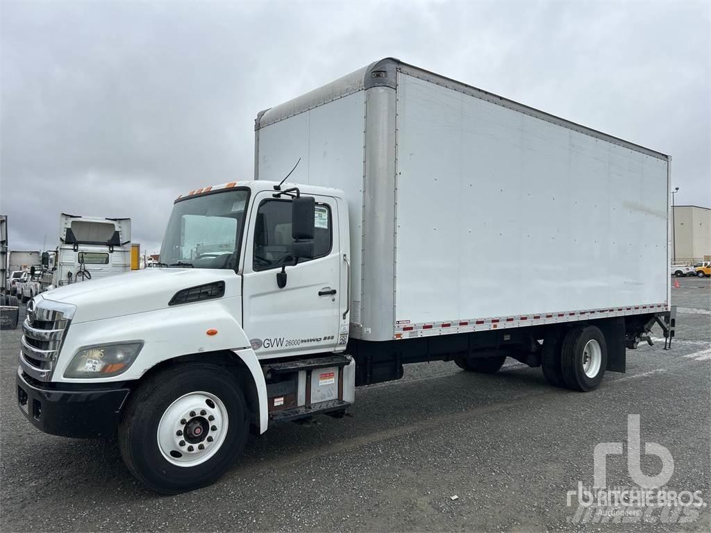 Hino 268 大型面包车