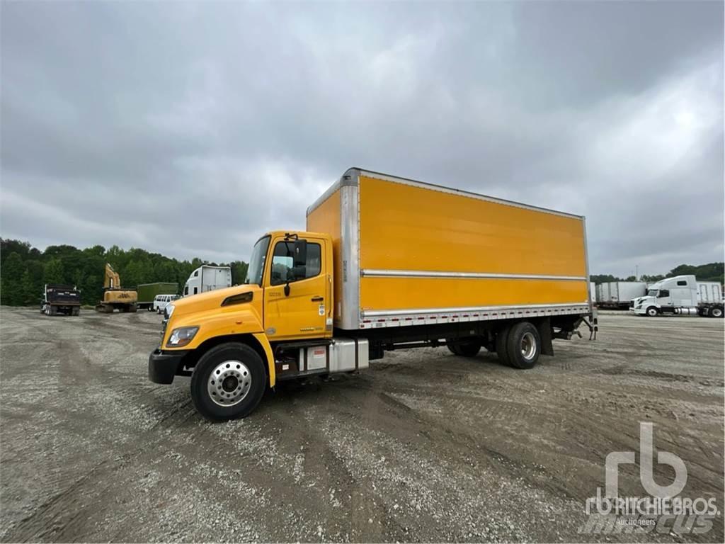 Hino 268 大型面包车