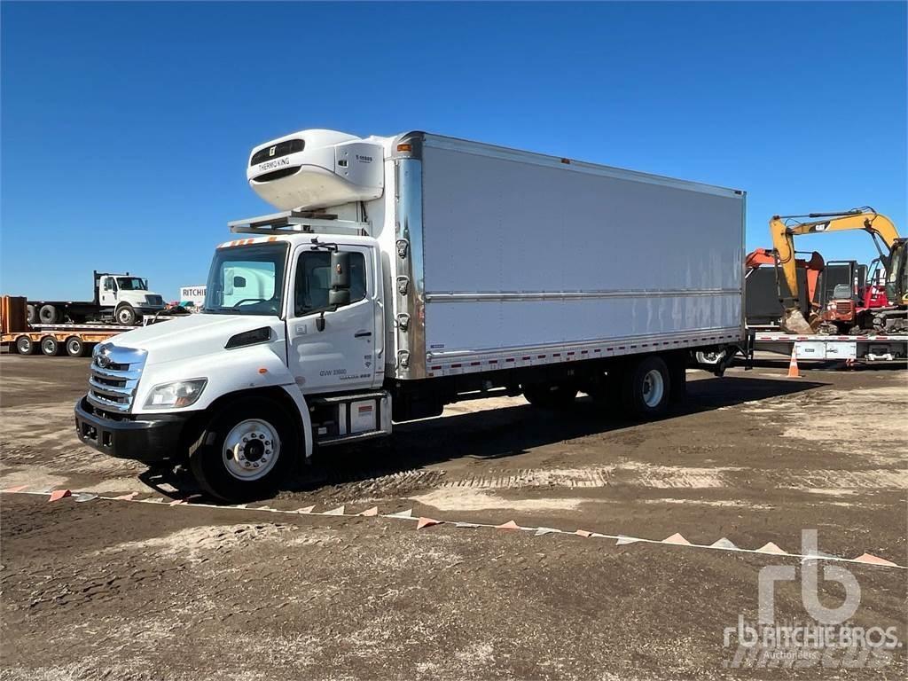 Hino 338 冷藏面包车