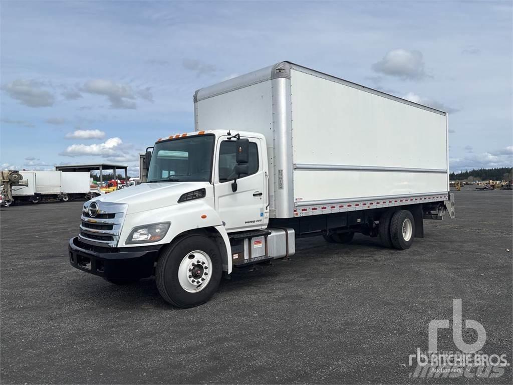Hino 338 大型面包车