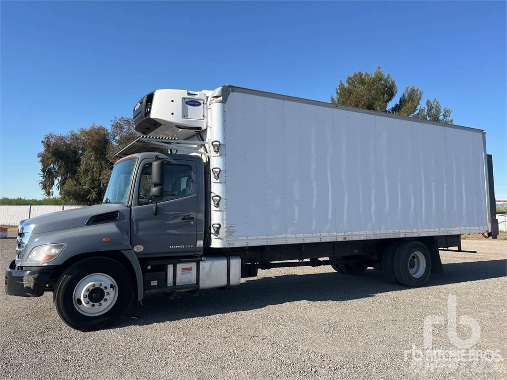 Hino 338 冷藏面包车