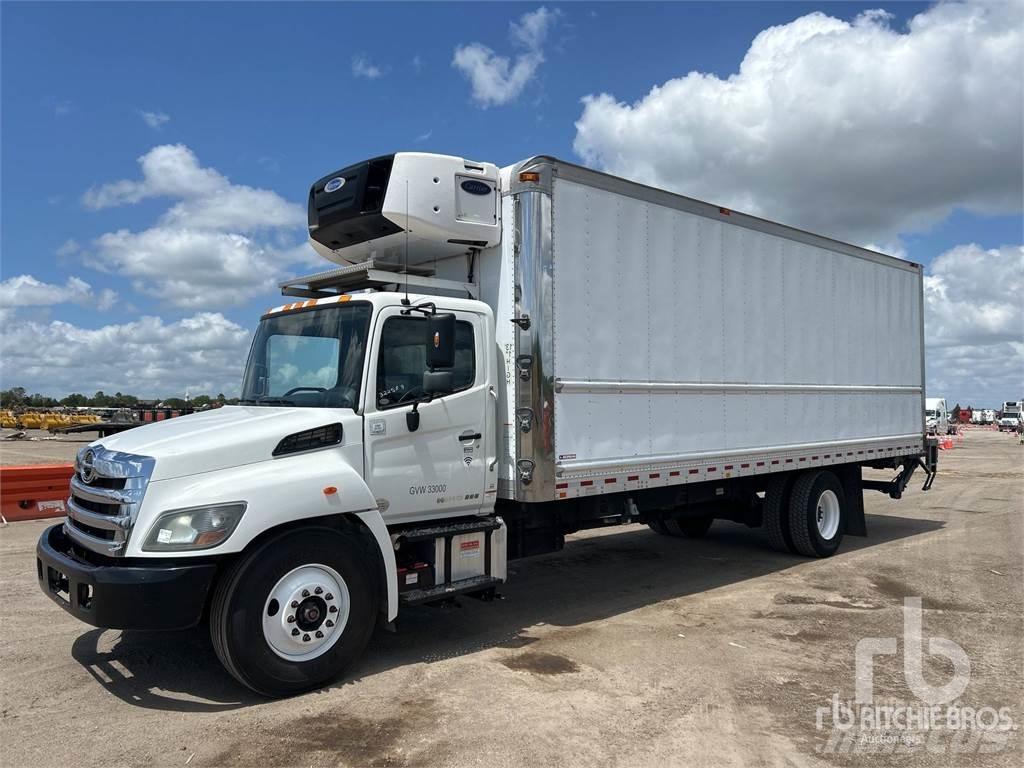 Hino 338 冷藏面包车