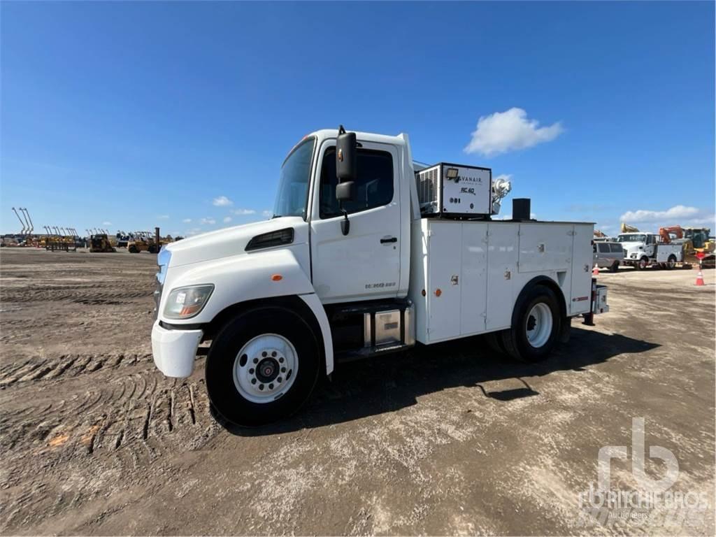 Hino 338 市政车