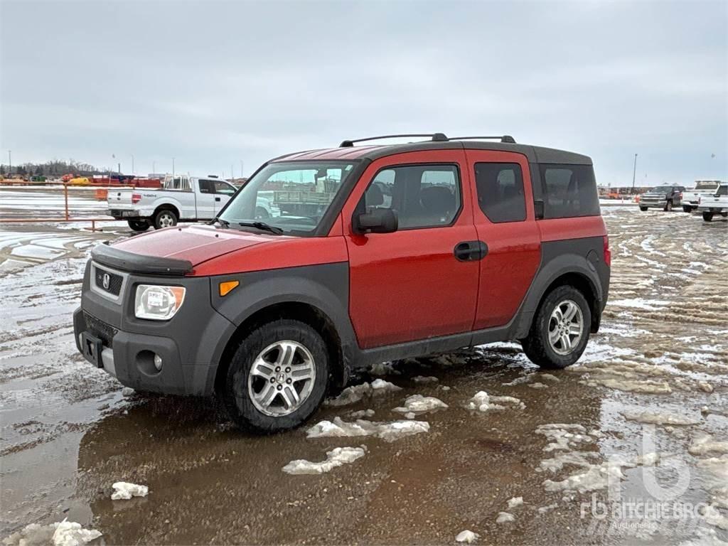 Honda ELEMENT 皮卡车