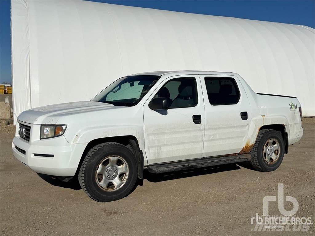Honda RIDGELINE 皮卡车