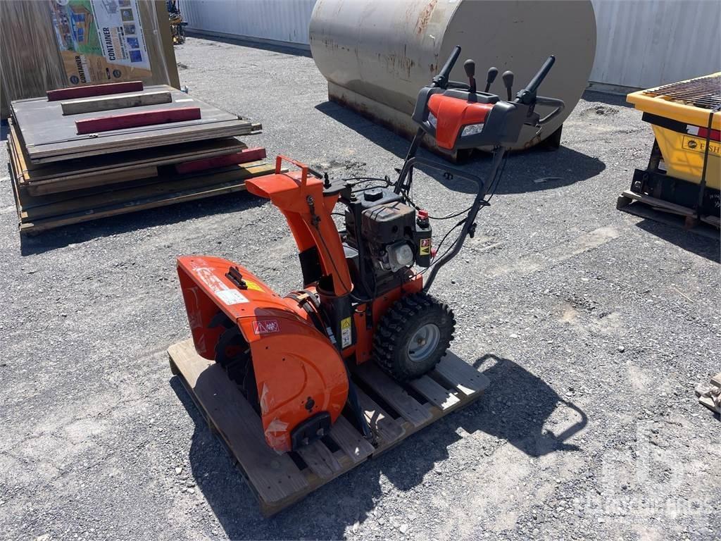 Husqvarna ST224 扬雪机