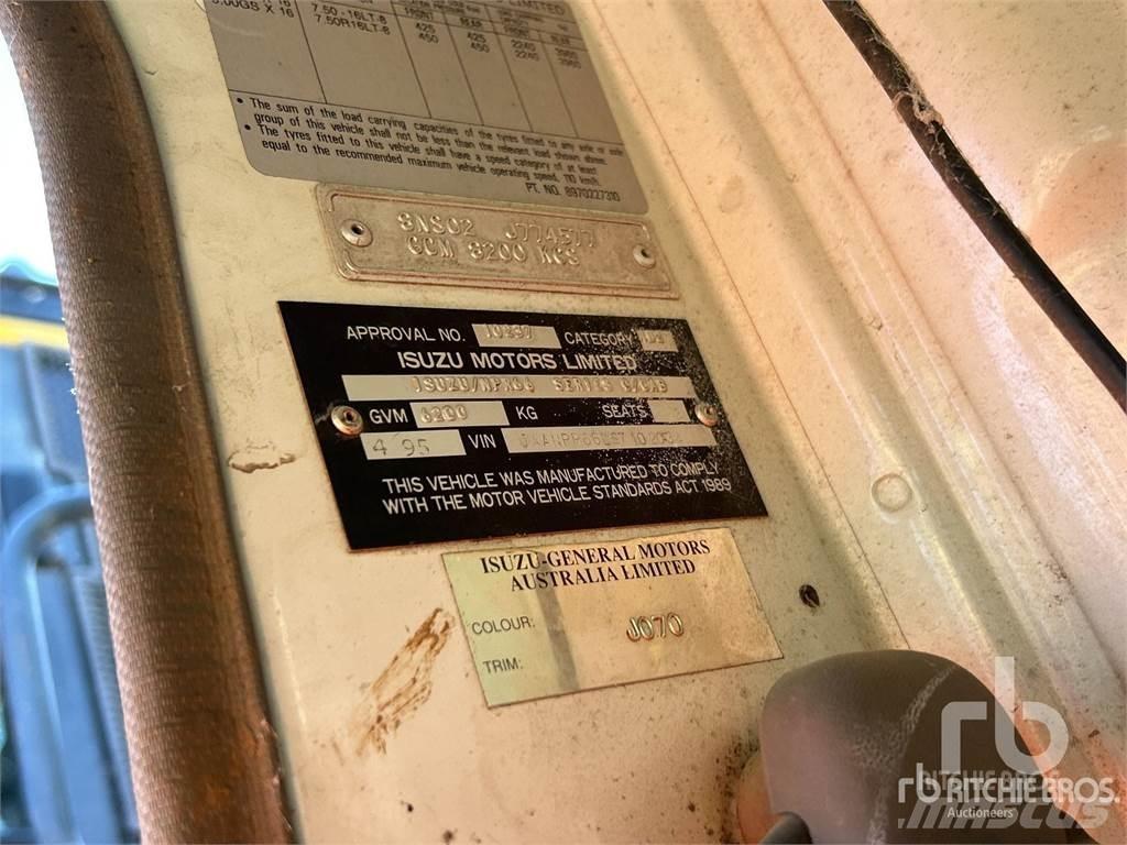 Isuzu NPR 平板栏板货车