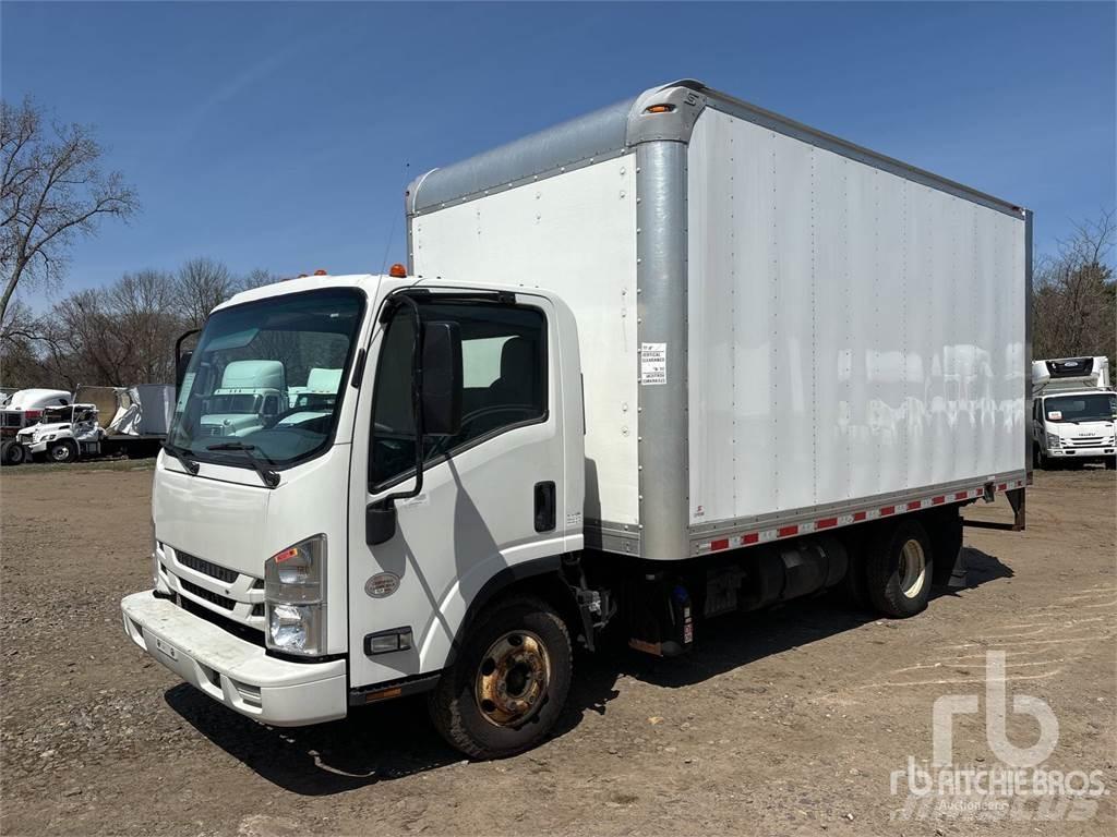 Isuzu NPR 大型面包车