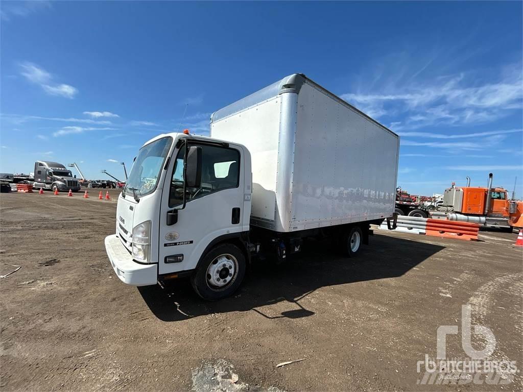 Isuzu NQR 大型面包车