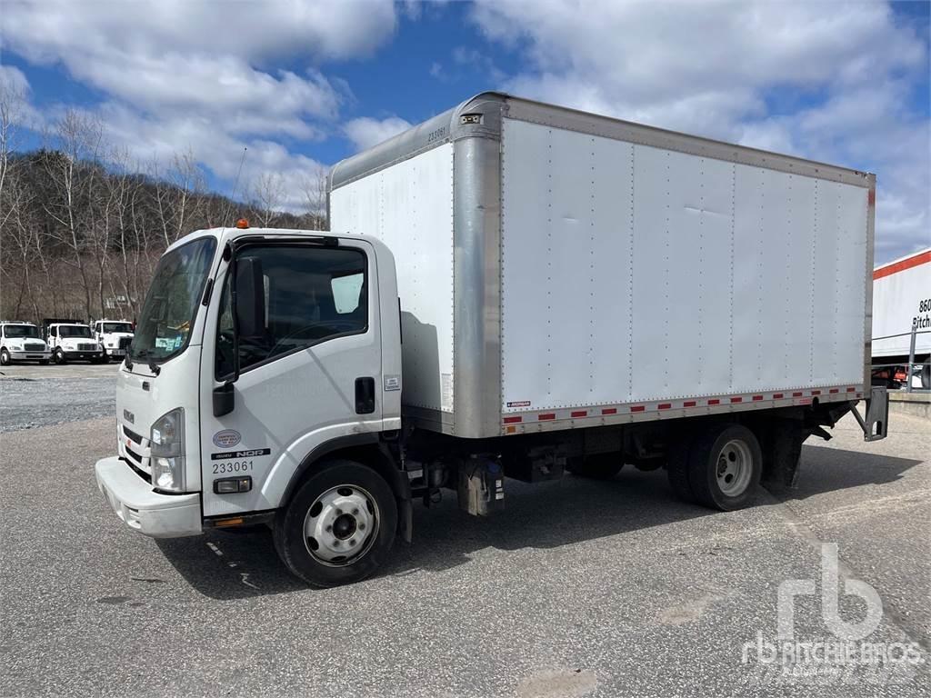 Isuzu NQR 大型面包车