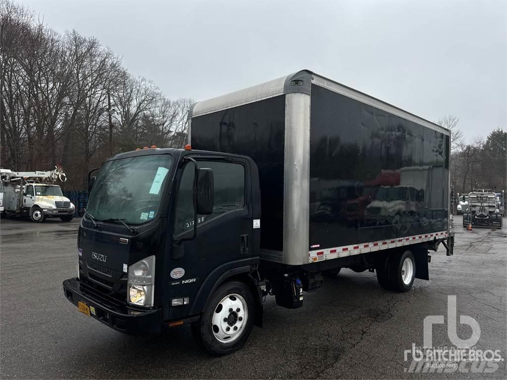 Isuzu NQR 大型面包车