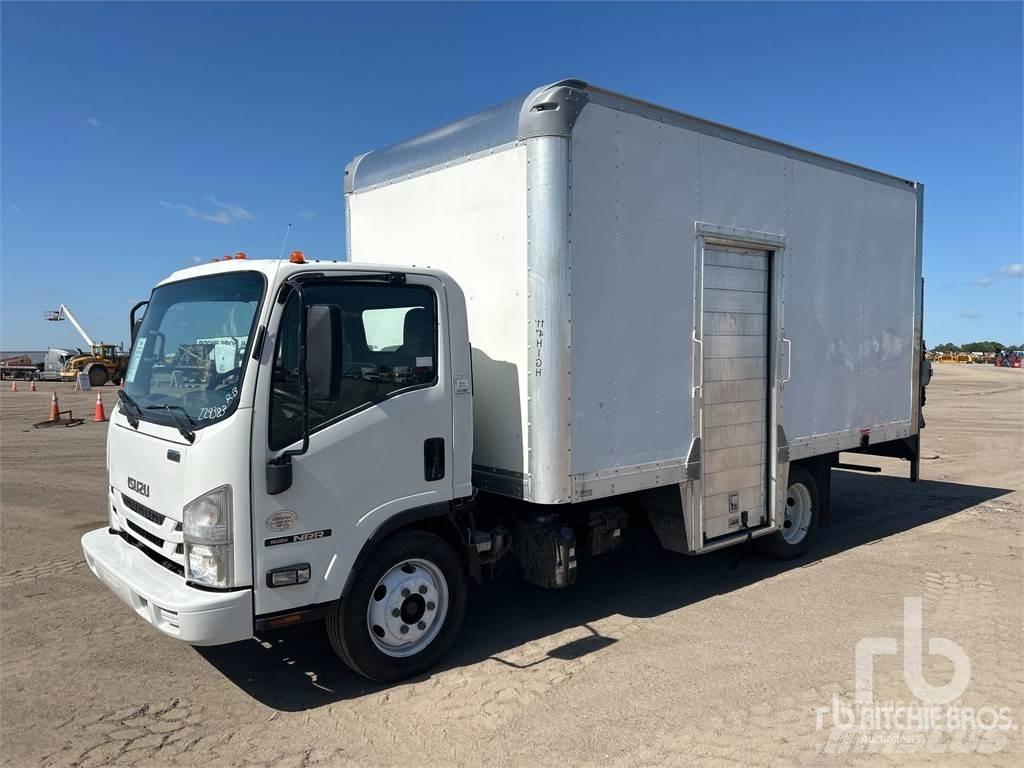 Isuzu NRR 大型面包车