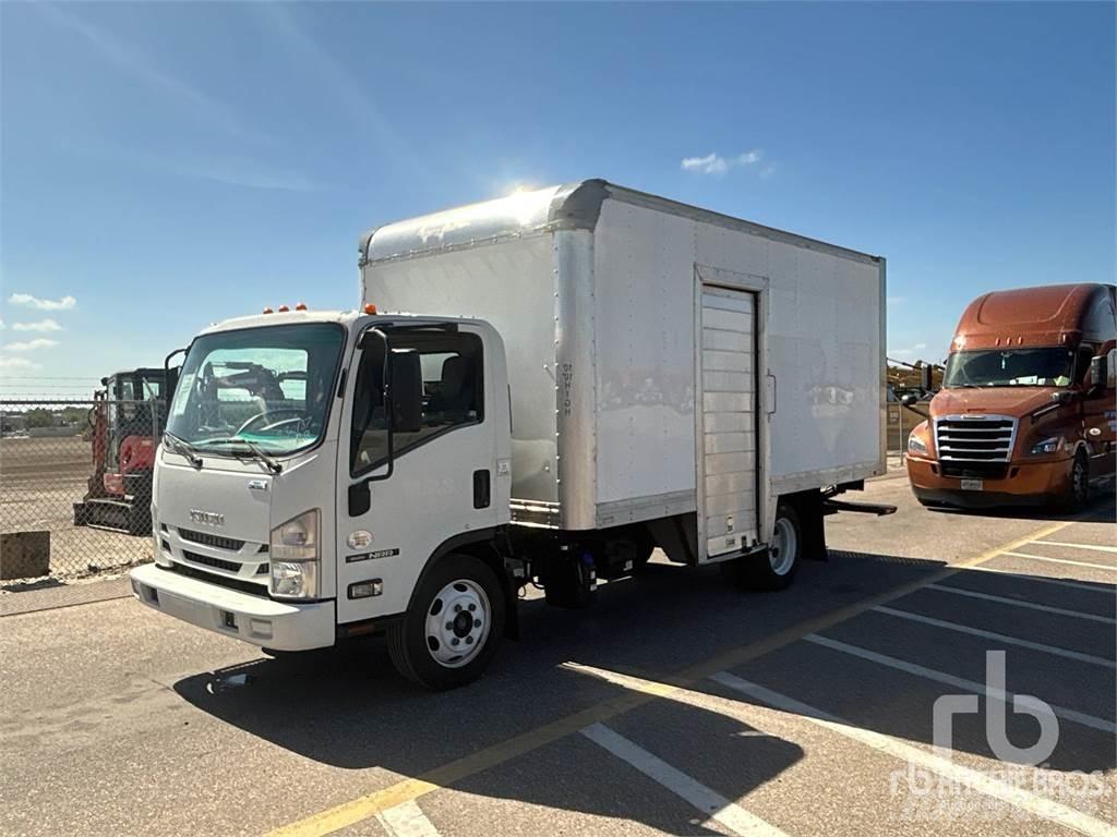 Isuzu NRR 大型面包车